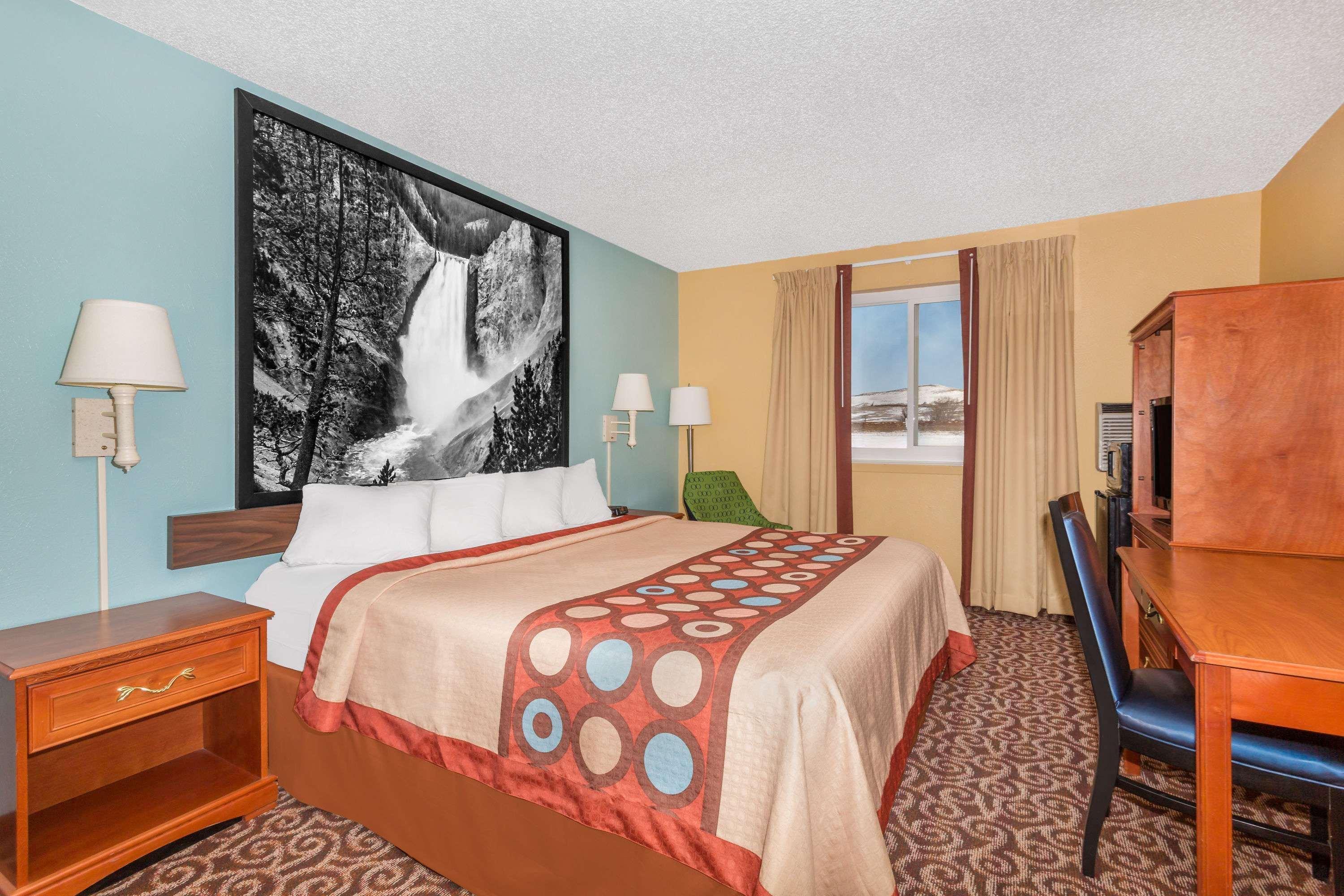 Super 8 By Wyndham Gillette Hotel Exterior foto